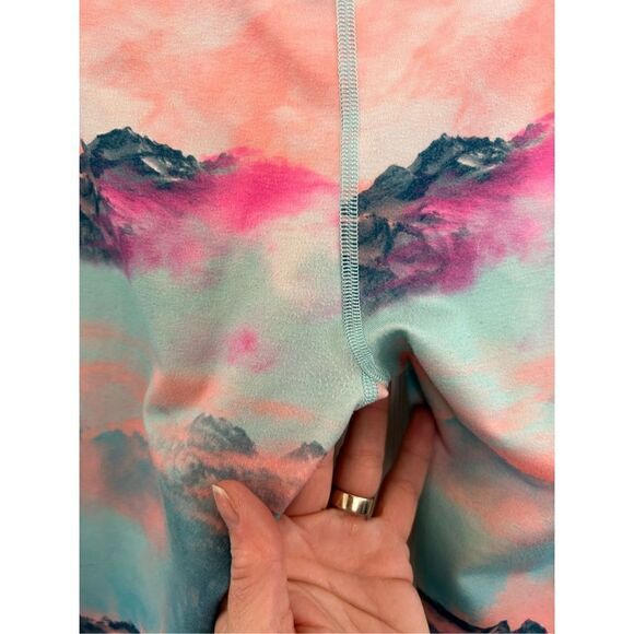 Ivivva by Lululemon rhythmic tights size 12 mountain cloud print - Picture 3 of 9